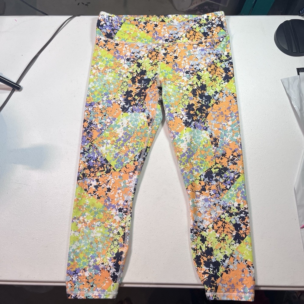 Women's Fabletics POWERHOLD Stretch Pull‎ On Athletic Cropped Leggings M Floral